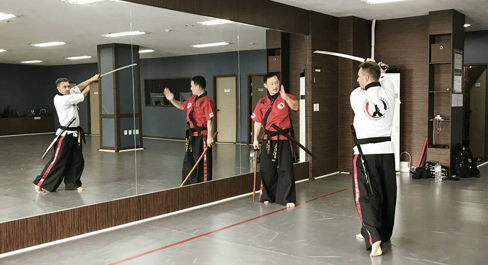 2018 03 JS Reisebericht 4 - Instruktionen von Großmeister Jang an Jens Schimmel